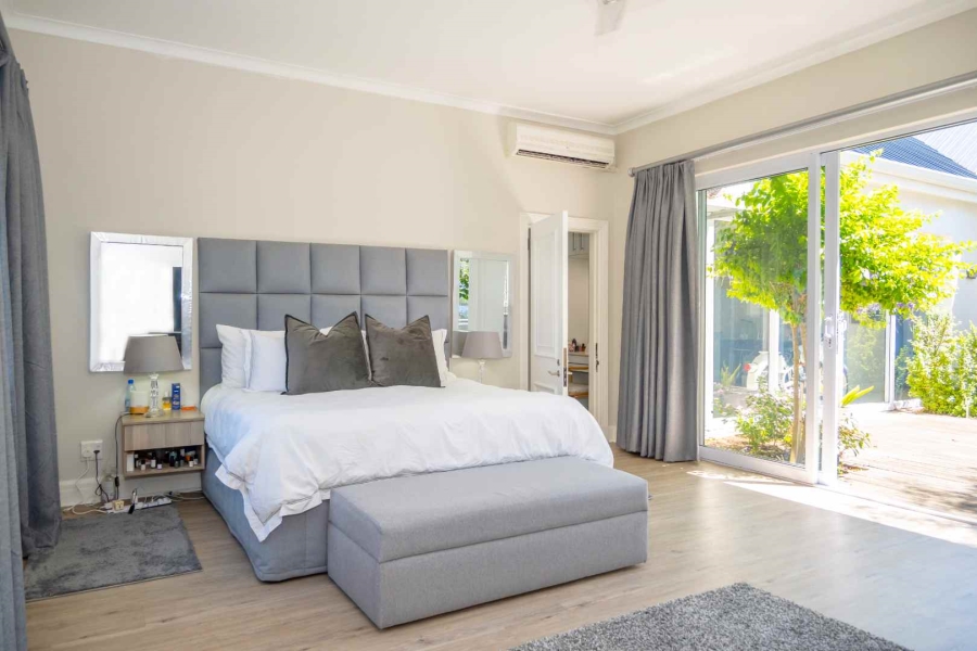 5 Bedroom Property for Sale in Walmer Eastern Cape